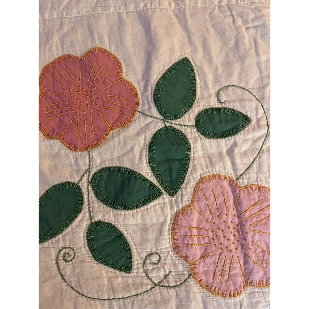 Vintage 1970-1980’s Flower Appliqué Hand Sewn Quilt 82x94”